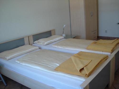 Bruckenkopf - Hotel Wittenberg Phòng bức ảnh